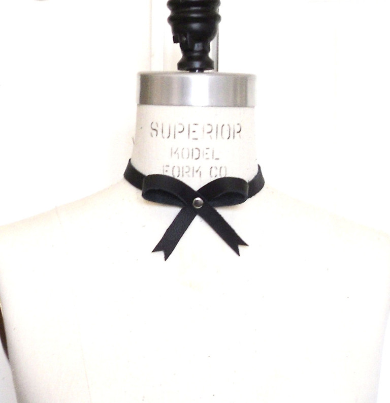 leather bow collar, submissive day collar, gothic lolita jewelry, love lorn lingerie